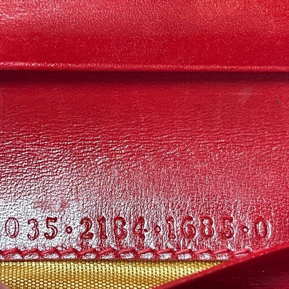 GUCCI Vintage Red Patent Leather Compact Wallet w/ Horseshoe Clasp - Preowned - Picture 6 of 14